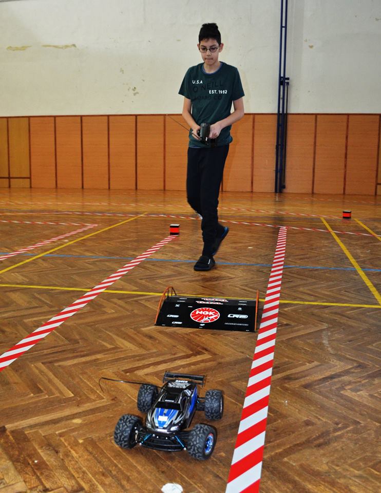 27752540_1402368949890668_3119481385408983270_n